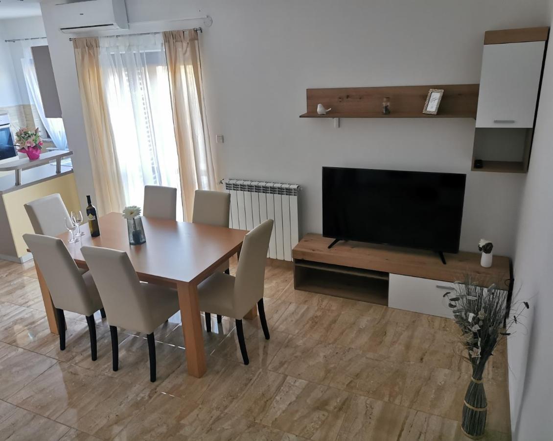 Apartman Martina Appartamento Kršan Esterno foto